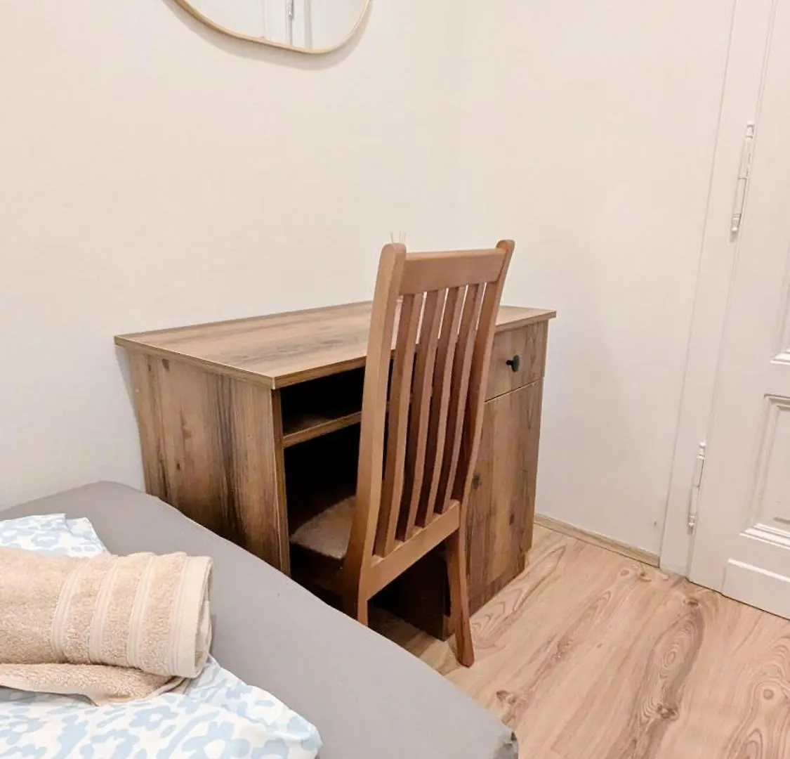 Homestay Cozy Rooms 15 Minutes Form Vienna Airport